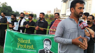 شیعہ ایڈووکیٹ یافث ہاشمی کی بازیابی کیلئے خاموش احتجاج