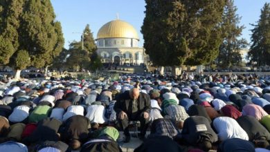 تیس ہزار فلسطینیوں نے مسجد الاقصیٰ میں نماز جمعہ کی ادا کی