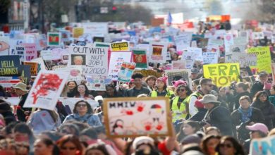 امریکی خواتین کا صدر ڈونلڈ ٹرمپ کے خلاف احتجاجی مظاہرے