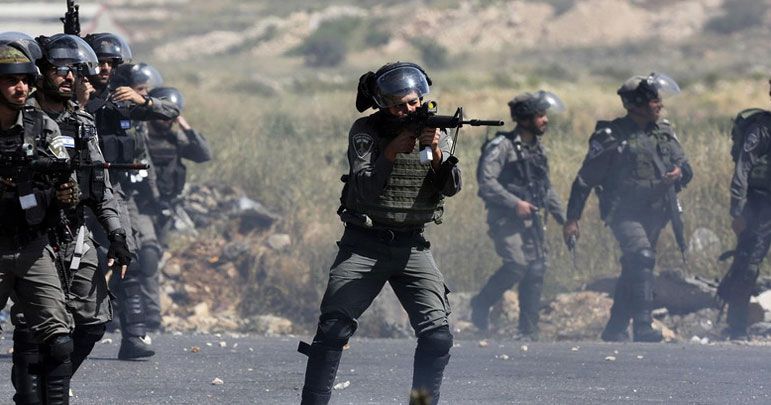 الخلیل میں صیہونی فوجیوں کی فائرنگ سے فلسطینی نوجوان شہید