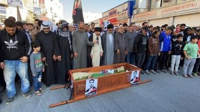 بحرینی نوجوان کے جنازہ میں آل خلیفہ حکومت کے خلاف نعرے بازی