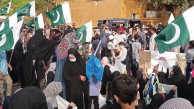 گورنر ہاؤس پر لاپتہ شیعہ عزاداروں کے بچوں کا احتجاج جاری