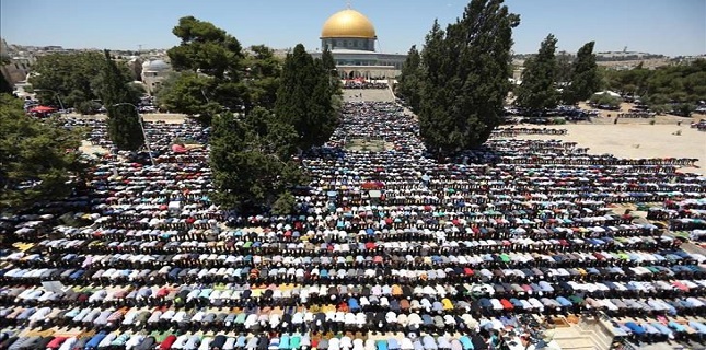 مسجد الاقصی میں نماز جمعہ کا روح پرور اجتماع 60 ہزار نمازیوں کی شرکت