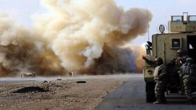 عراق میں امریکی سفارتخانے پر حملے کے بعد فوجی کاروانوں پر بھی حملے