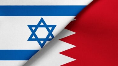 خیانت کاروں کا غاصبوں سے دوستی جاری، بحرینی نائب وزیر خارجہ کا دورہ سعودی عرب