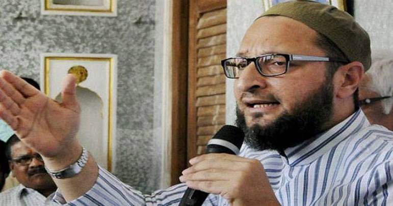 بھارتی پارلیمنٹ کے رکن اسد الدین اویسی کے گھر پر ہندو دہشت گردوں کا حملہ