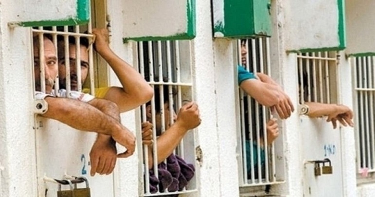 اسرائیلی تشدد کے خلاف فلسطینی قیدیوں کا احتجاج