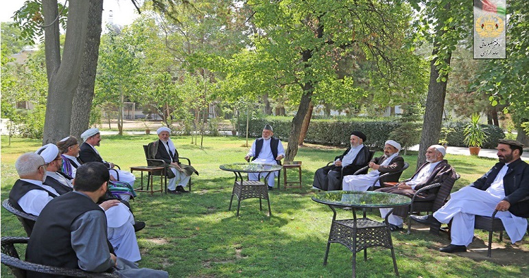 سابق افغان صدر سے افغان شیعہ علماء کونسل کے وفد کی ملاقات