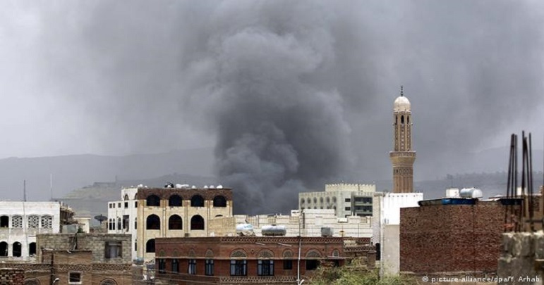 یمنی دارالحکومت صنعاء پر سعودی بمباری