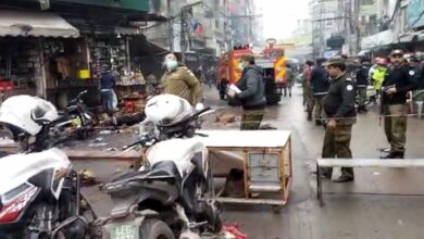 لاہور انارکلی بازار میں بم دھماکا، 3 افراد جاں بحق