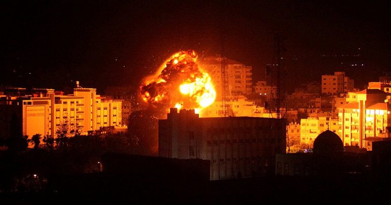 غزہ پر اسرائیل کے جنگی طیاروں کا حملہ