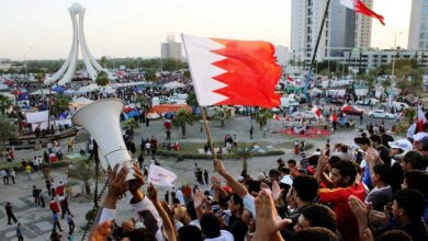 بحرینی عوام کا زبردست مظاہرہ، آل خلیفہ حکومت صیہونی تہوار منسوخ کرنے پر مجبور