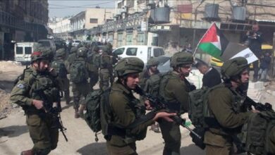 اسرائیلی غاصب فوجیوں نے کئی فلسطینیوں کو گرفتار کر لیا