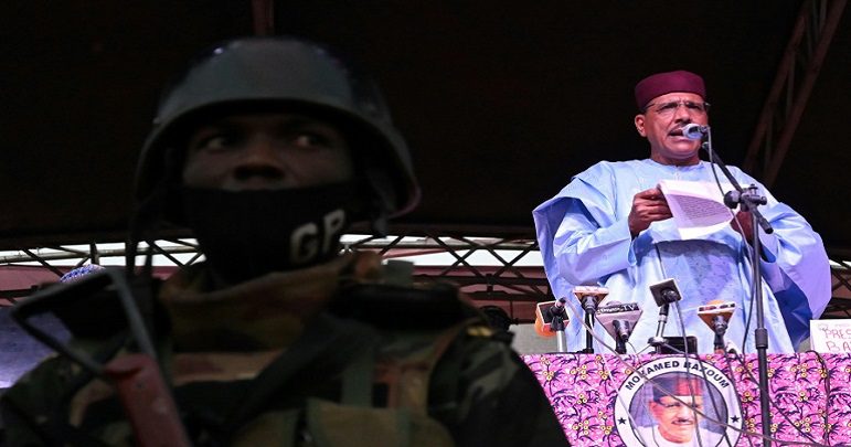 افریقی ملک نائجر میں فوجی بغاوت، آمروں نے صدر محمد بازوم کی حکومت کا تختہ اُلٹ دیا