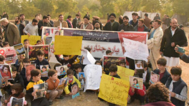 Parachinar besieged by Takfiris, protest sit-ins across Pakistan