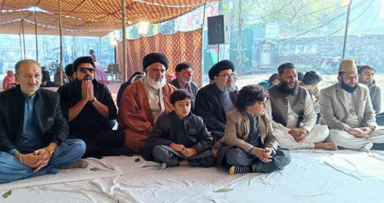 The second day of MWM and ISO's sit-in in Lahore Ulema Ahl-e-Sunnat also participated