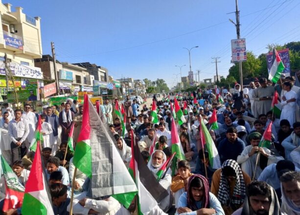 Quds rallies held at three different locations in Layyah under the auspices of Shia organizations
