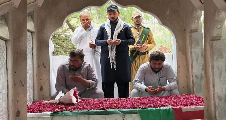 Central President ISO visits the mausoleum of Shaheed Raja Iqbal