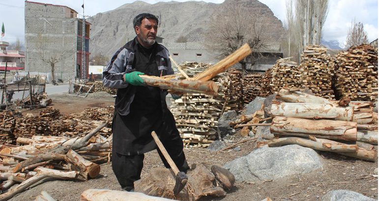 Gamba Skardu: 12 people injured as construction timber of Imambargah falls