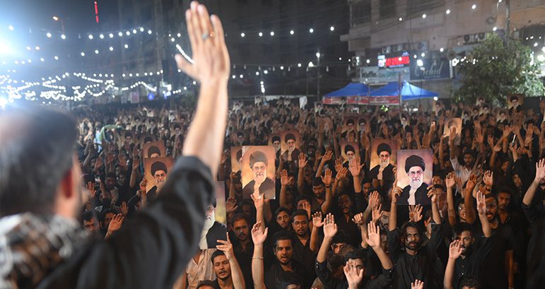 Karachi: Expressions of respect to Ayatollah Khamenei during the mourning ceremony
