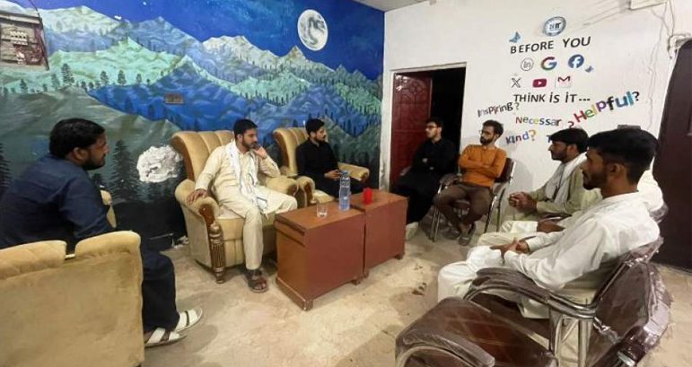 Multan: Wahdat Youth Pakistan's central president and designated central general secretary met with organizational officials
